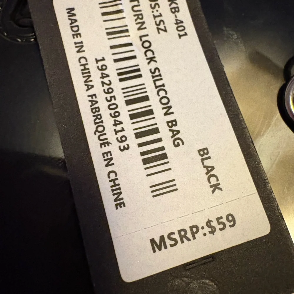 NWT Kendall & Kylie Black Mini Bag Sleek Design Lock Chain - Picture 5 of 8